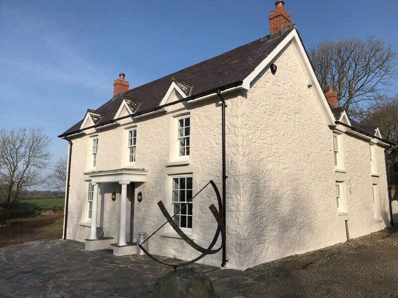 Woodlands House, a country farmhouse refurbished by Tony Morris and Sons